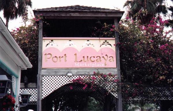 Welcome to Port Lacaya